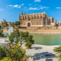 Palma de Mallorca: Co zwiedzić? Odkryj sekrety stolicy Majorki