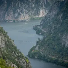 Rumunia: Co zwiedzić? Przewodnik po zamkach, drogach i naturze