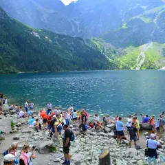 Morskie Oko: Szlak otwarty? Zobacz, jak bezpiecznie zaplanować wycieczkę