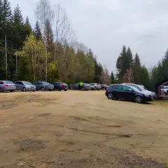 Bacówka na Obidzy: Jak zdobyć Radziejową? Pełny przewodnik