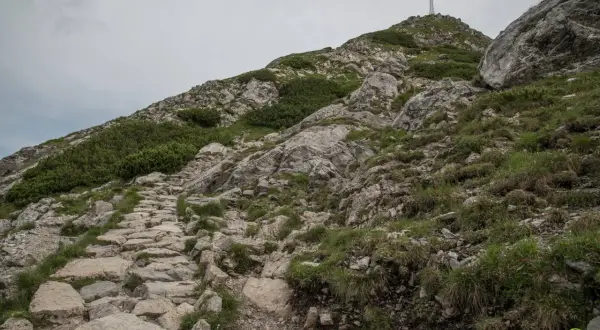 Giewont dla początkujących: Najłatwiejszy szlak i jak się przygotować?
