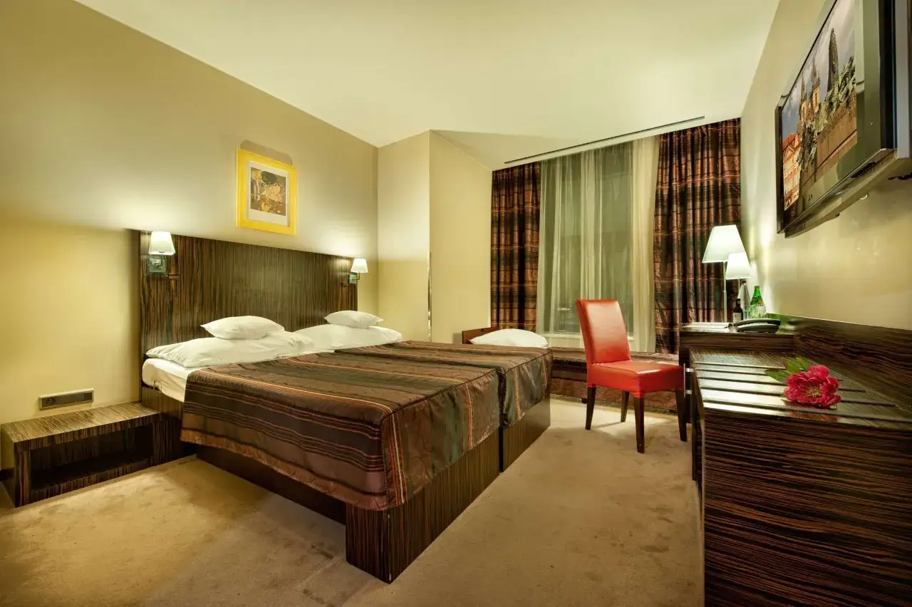Praga noclegi hotele hostele apartamenty porównanie