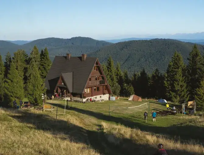 Bacówka PTTK na Rycerzowej widok