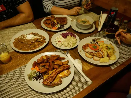 Bacówka u Józka Łódź: Tor saneczkowy, menu, opinie czy warto?